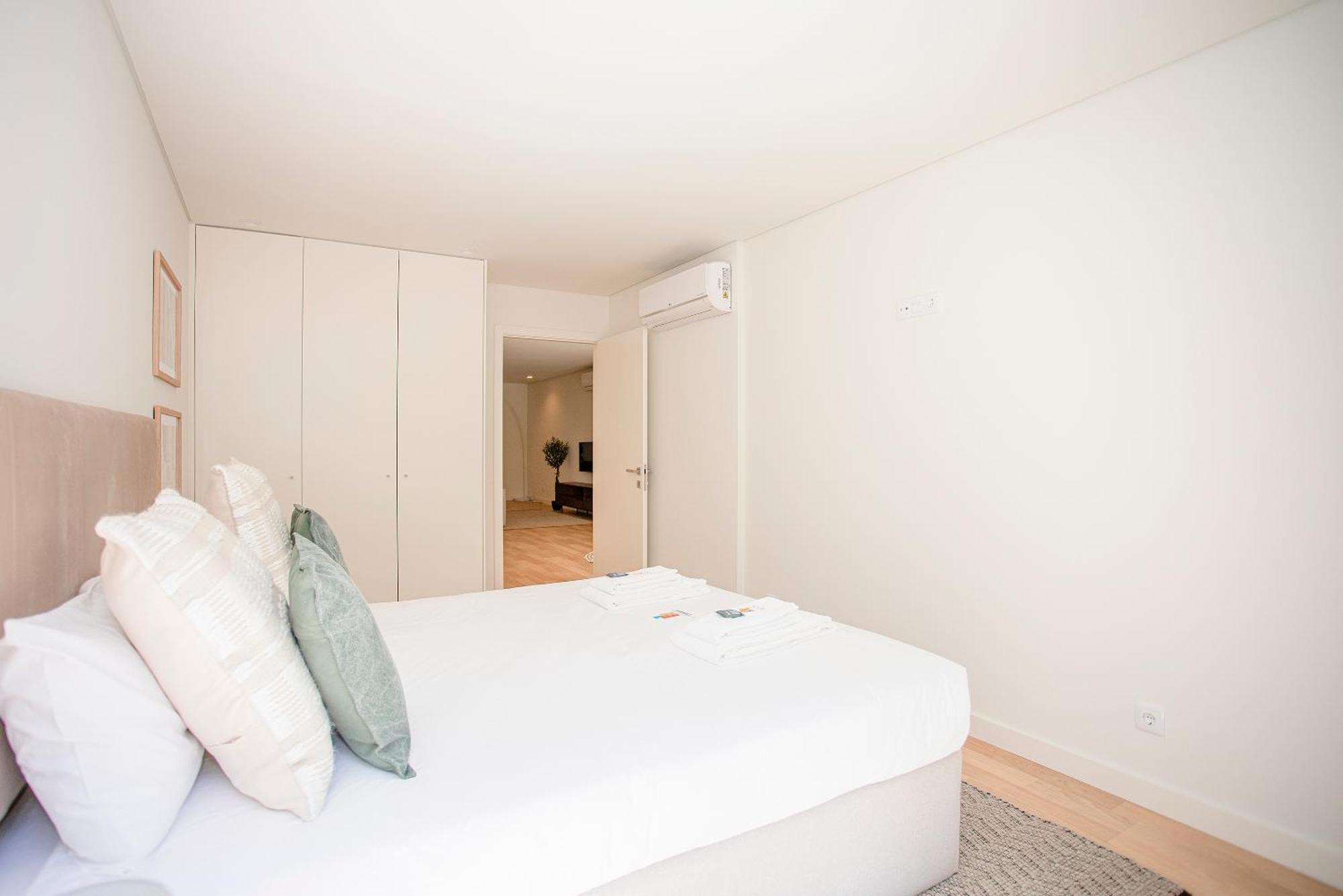 Liiiving In Porto - City Design Apartments Extérieur photo