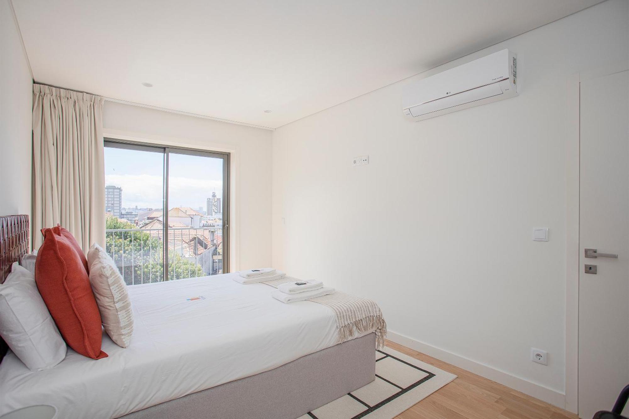 Liiiving In Porto - City Design Apartments Extérieur photo